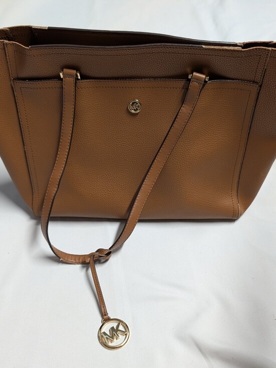 Michael Kors Handbags - MICHAEL KORS Tan Leather Tote Bag with Signature Logo Charm